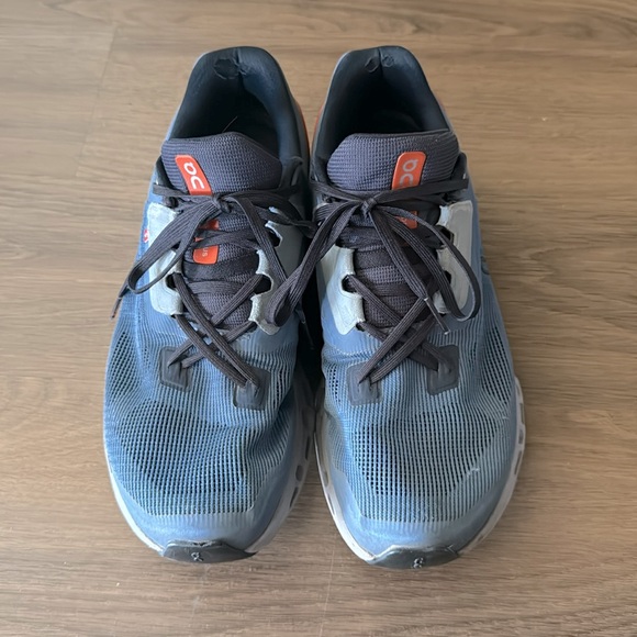 On Running Other - On Cloud Cloudstratus V2 Running Shoes in Lake/Flare